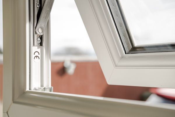 Cost of Window Hinge Replacement in Lake Worth